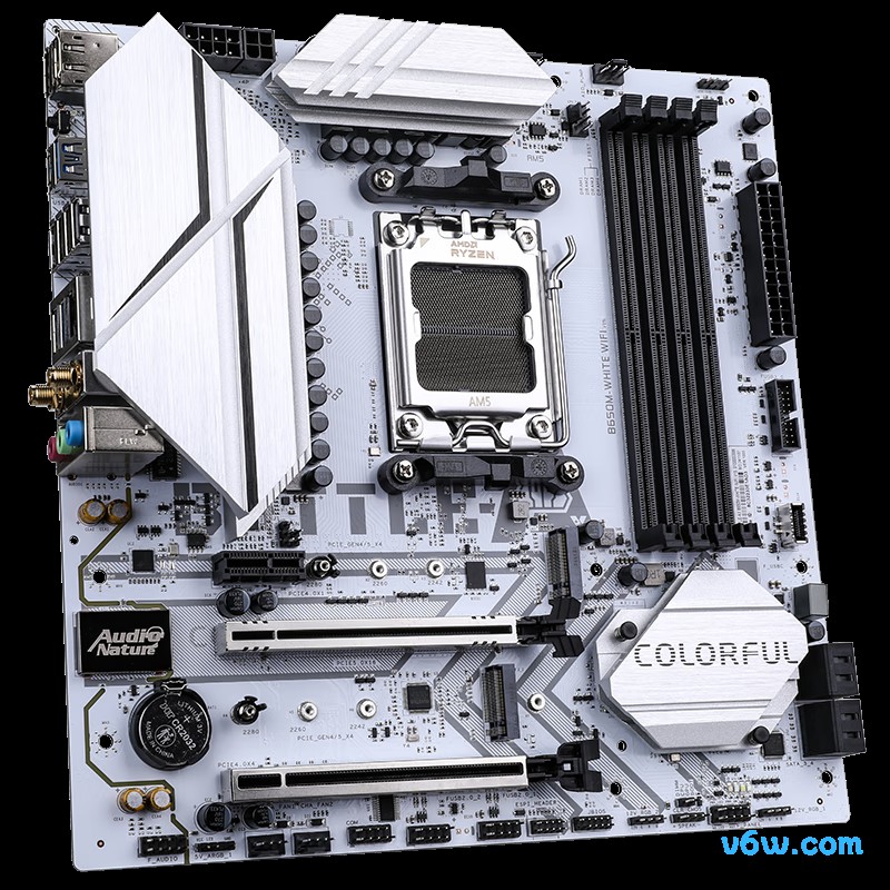 七彩虹BATTLE-AX B650M-WHITE WIFI V15主板图片