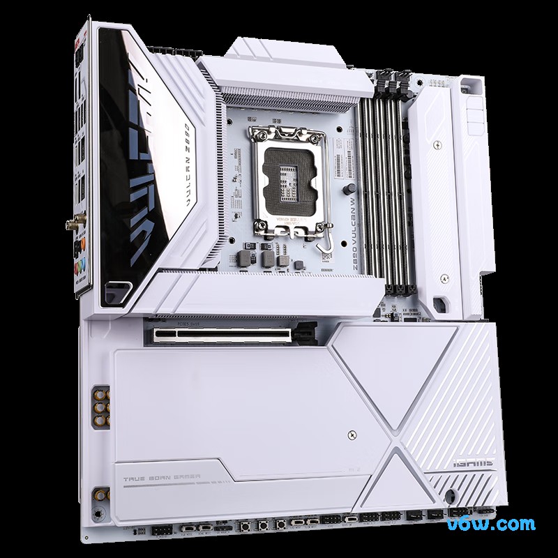 七彩虹iGame Z890 VULCAN W V20主板图片