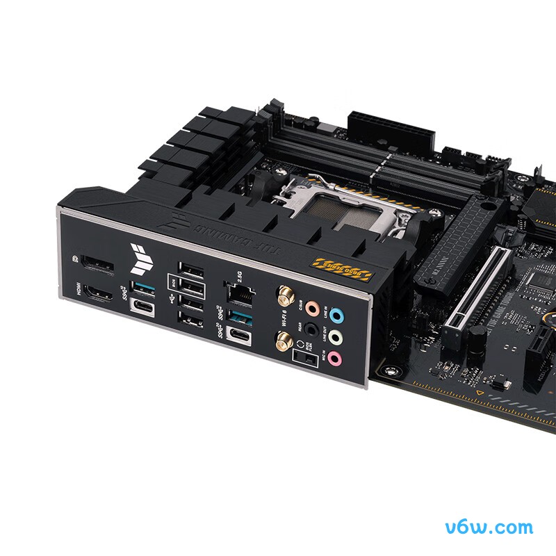 华硕TUF GAMING B650-PLUS WIFI主板图片