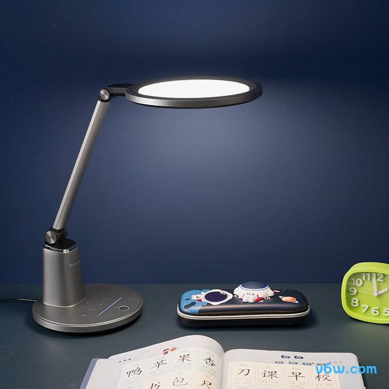 松下致儒PRO台灯图片