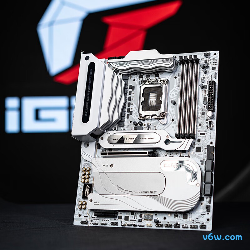 七彩虹iGame Z790D5 FLOW V20